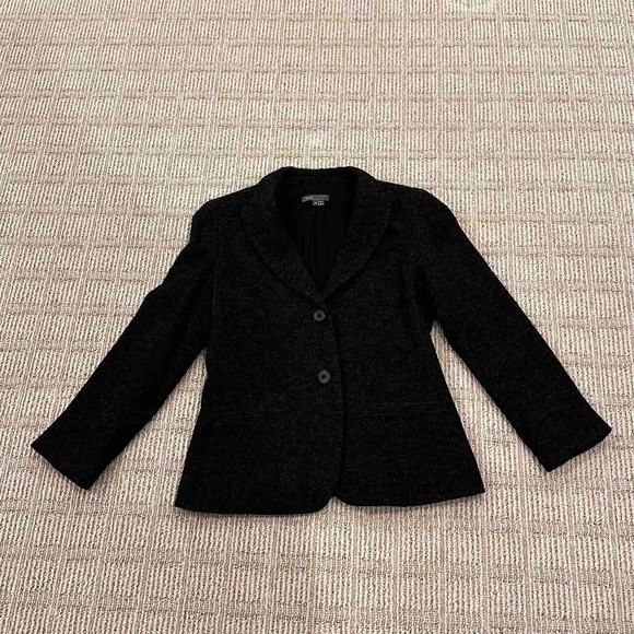 Vince Jackets & Blazers - VINCE WOOL BLEND GRAY BLAZER WOMEN'S SIZE 6-8 RUNS SMALL